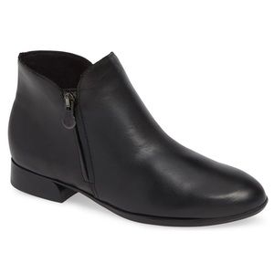 Munro Averee Bootie Size 9.5W New $240